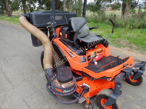 Kubota ZD331 Zero Turn Lawn Equipment