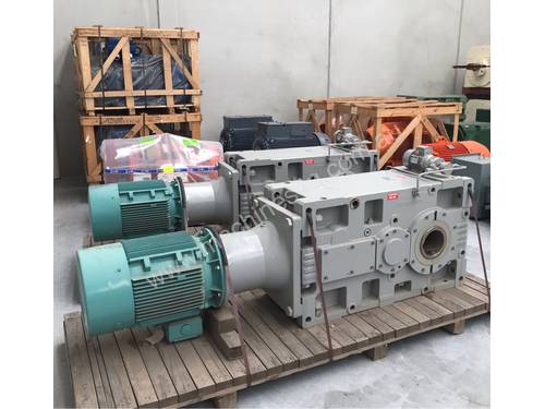 NEW 30 kw 40 hp 9 rpm output Bonfiglioli Geared Motor