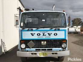1982 Volvo F727 - picture1' - Click to enlarge