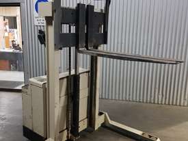 Crown Walkie Stacker - picture1' - Click to enlarge