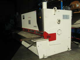 4 METRE X 6MM VARIABLE RAKE HYDRAULIC GUILLOTINE - picture1' - Click to enlarge