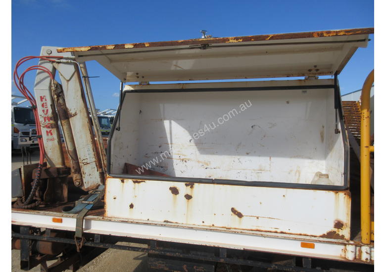 caption 2001 Isuzu FSS 550 4x4
