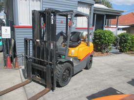 3 ton TCM Container Mast Used Forklift - picture0' - Click to enlarge