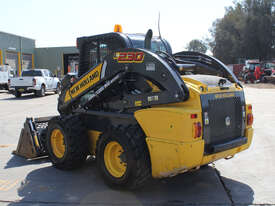 New Holland L230 Skid Steer Loader - picture2' - Click to enlarge