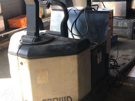 CROWN Electric Pallet Jack 3 Tonne  - picture0' - Click to enlarge