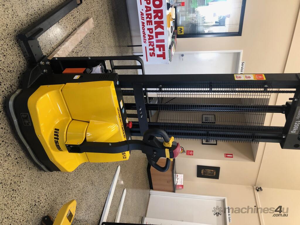 Hire 2019 yale YALE Diesel Hire 7000kg Forklifts Swing Mast Forklift in