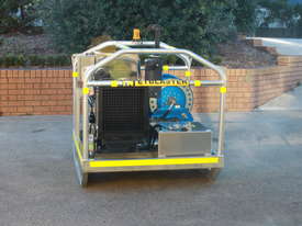 NEW MINE SPEC PRESSURE CLEANER WASHER DIESEL POWER - picture0' - Click to enlarge