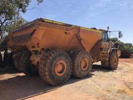 2000 Bell B40 Dump Truck - picture2' - Click to enlarge