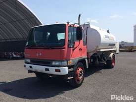 2002 Hino FG1J - picture2' - Click to enlarge
