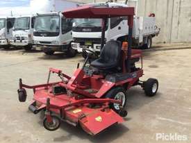 Toro Groundsmaster 325-D - picture2' - Click to enlarge