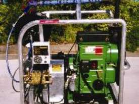 Raptor 7,300 PSI diesel powered hydro blaster      - picture0' - Click to enlarge