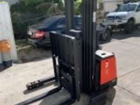 Heli CQDH14/850 1400kg Container entry walkie stacker.  - picture0' - Click to enlarge