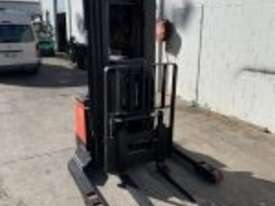 Heli CQDH14/850 1400kg Container entry walkie stacker.  - picture1' - Click to enlarge