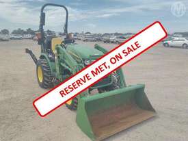 John Deere 2025r - picture0' - Click to enlarge