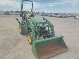 John Deere 2025r - picture1' - Click to enlarge