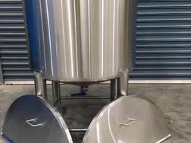 1,000ltr New Stainless Steel Tank (Made to Order) - picture1' - Click to enlarge