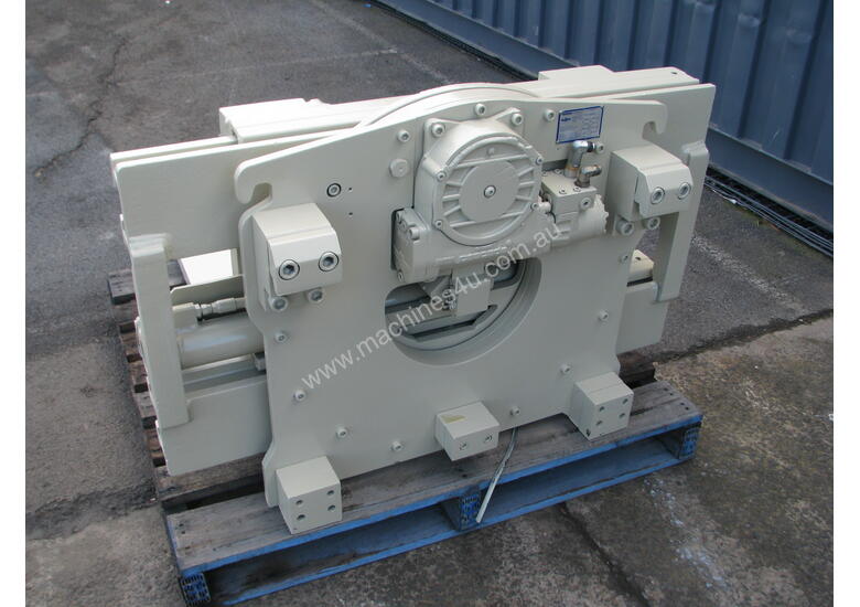 Used CASCADE Class 3 Rotator Positioner Forks Attachment Cascade