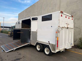 Workmate Tag Horse Float Trailer - picture1' - Click to enlarge