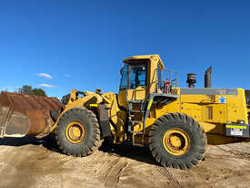 Komatsu WA500-3 Loader/Tool Carrier Loader - picture0' - Click to enlarge