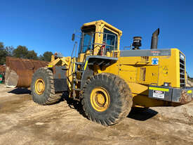 Komatsu WA500-3 Loader/Tool Carrier Loader - picture1' - Click to enlarge