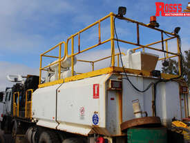 Iveco 2010 ACCO Crew Cab Tank Truck - picture2' - Click to enlarge