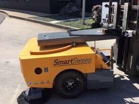 Forklift Sweeper Attachment - picture0' - Click to enlarge