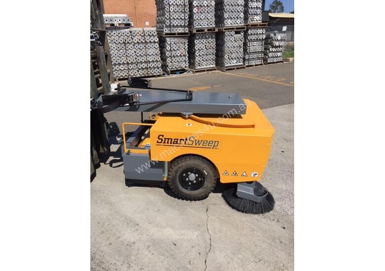 Used 2018 Smart Sweep Forklift Sweeper Attachment Forklift Broom Attachment in , Listed on