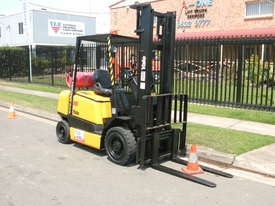 Yale GLP25RH Forklift - picture0' - Click to enlarge
