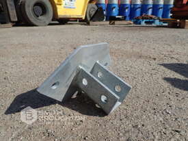 CRATE COMPRISING OF METAL BRACKETS - picture0' - Click to enlarge