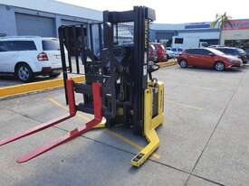 hyster w30zr walkie reach. container entry - picture0' - Click to enlarge