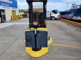 hyster w30zr walkie reach. container entry - picture2' - Click to enlarge