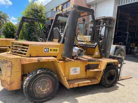 7 Tonne Caterpillar Forklift For Sale - picture1' - Click to enlarge