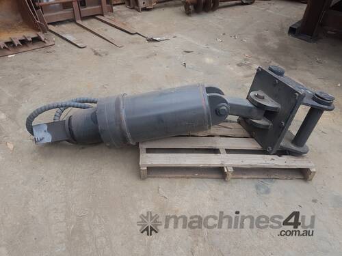 20T Digga Auger Drive Motor and attachments 6 month warranty