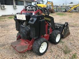 Toro Mini Loader - picture1' - Click to enlarge