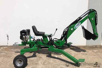 CLOVERAGRI TOW BEHIND BACKHOE 10HP B&S INCLUDES 300 & 600MM BUCKETS RIPPER GRAB