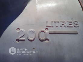 200 LITRE LIQUID TANK - picture2' - Click to enlarge