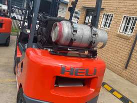 Heli 2.5T LPG/Petrol Container Mast Forklift  - picture1' - Click to enlarge