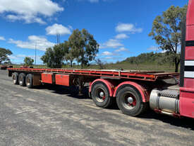 Southern Cross Semi Flat top Trailer - picture0' - Click to enlarge