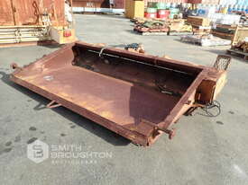 TAILGATE SPREADER - picture0' - Click to enlarge