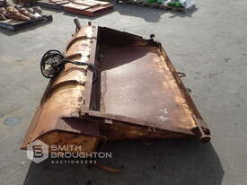 TAILGATE SPREADER - picture1' - Click to enlarge