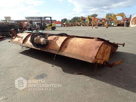 TAILGATE SPREADER - picture2' - Click to enlarge