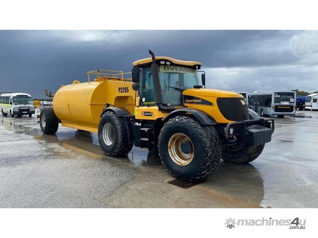 Used Jcb Jcb Fastrac 3220 Plus Tractors In Listed On Machines4u