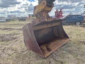 JAWS 2500mm Hydraulic tilting bucket - picture0' - Click to enlarge