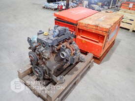 4 CYLINDER DUETZ ENGINE (PARTS) & 2 X METAL TOOL BOXES - picture1' - Click to enlarge