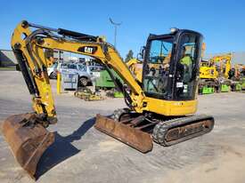 CAT 303.5E CR 3.7T EXCAVATOR WITH FULL A/C CABIN, 3 BUCKETS 2865HRS. VERY TIDY - picture0' - Click to enlarge