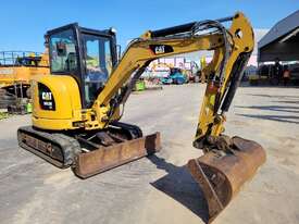 CAT 303.5E CR 3.7T EXCAVATOR WITH FULL A/C CABIN, 3 BUCKETS 2865HRS. VERY TIDY - picture1' - Click to enlarge