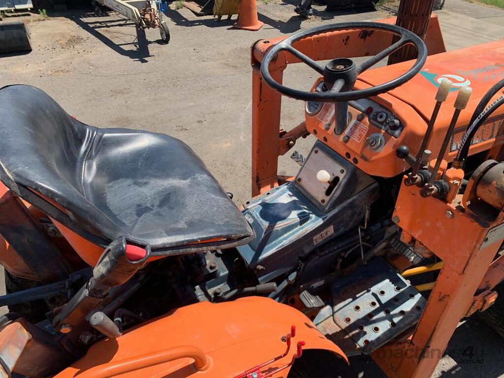 Used Kubota B7100 HST Tractor FEL Buckets in BROOKLYN, VIC