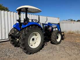 New Holland T5.110 ROPS Loader - picture1' - Click to enlarge