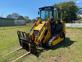 2015 JCB 1CXT HIGH FLOW U4266 - picture2' - Click to enlarge