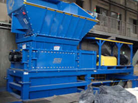 SSI Dual-Shear M140 Two Shaft Shredder - picture0' - Click to enlarge